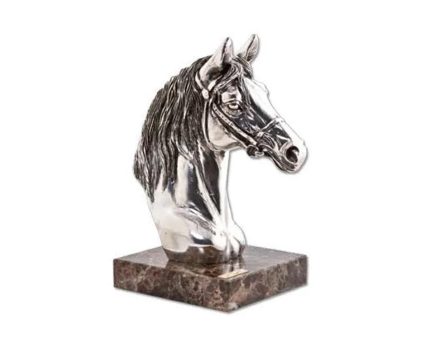 figura konia na prezent