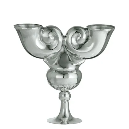 Picture An original small vase made of silver with a depiction of two shells - Pampaloni
