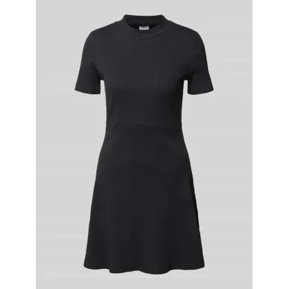 Zdjęcie Sukienka T-shirtowa z efektem prążkowania model ‘ELINOR’