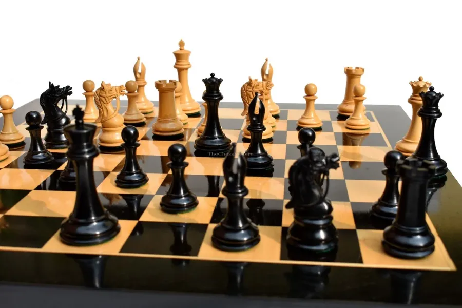 obrazek 9 Oszałamiająco rzeźbiony zestaw szachowy - The Chess Empire