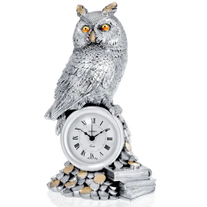 Picture Elegant clock with an owl