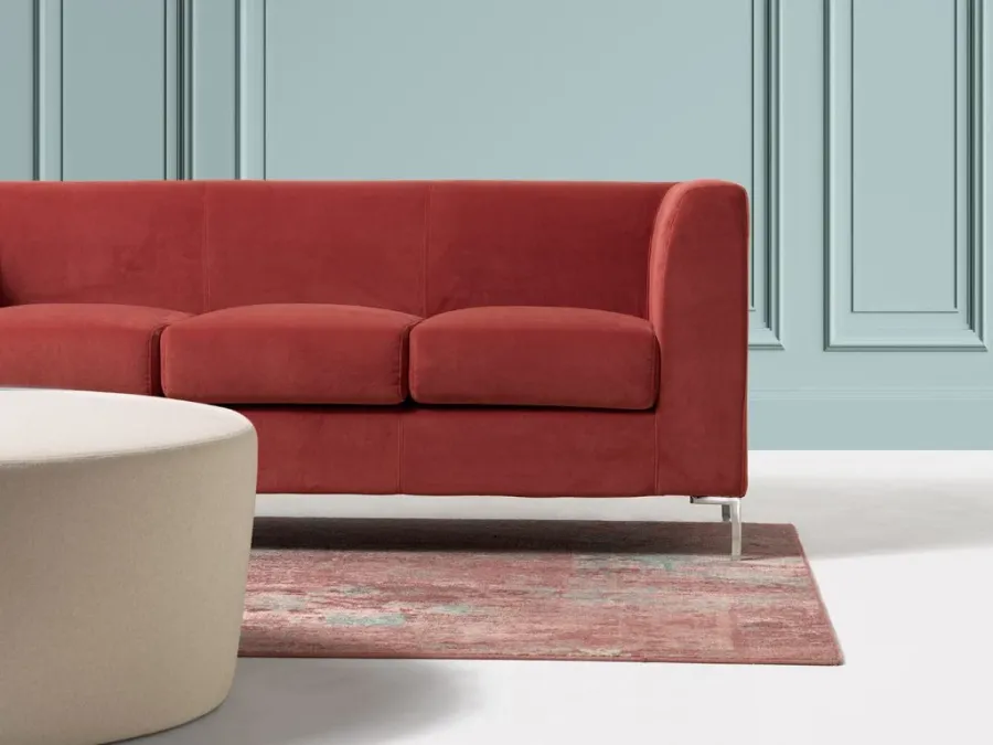 obrazek 3 Cudowna 3-osobowa sofa Frame na aluminiowych nogach do oryginalnych wnętrz