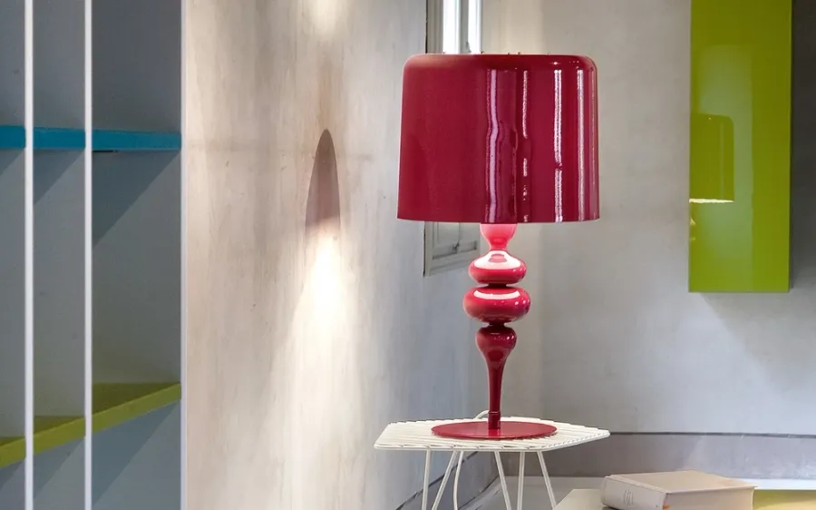 obrazek 1 Duża lampka do salonu z żywicy - Luxury Products