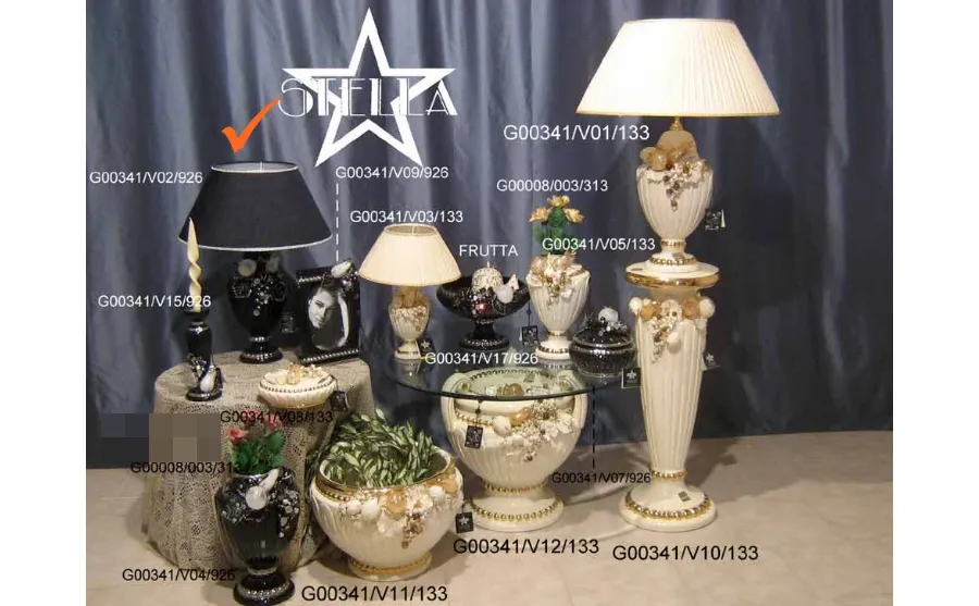 obrazek 1 Atrakcyjna czarna lampa wykonana z ceramiki zdobiona owocami