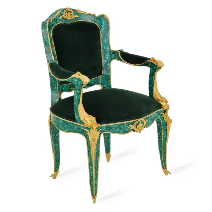 Zdjęcie Ekskluzywny fotel do slaonu z pięknymi delfinami