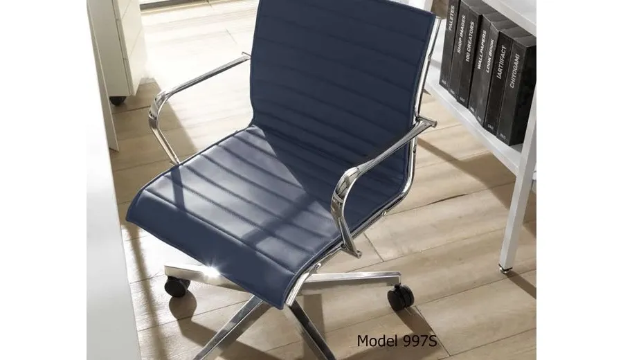 picture 2 Office and office armchair
