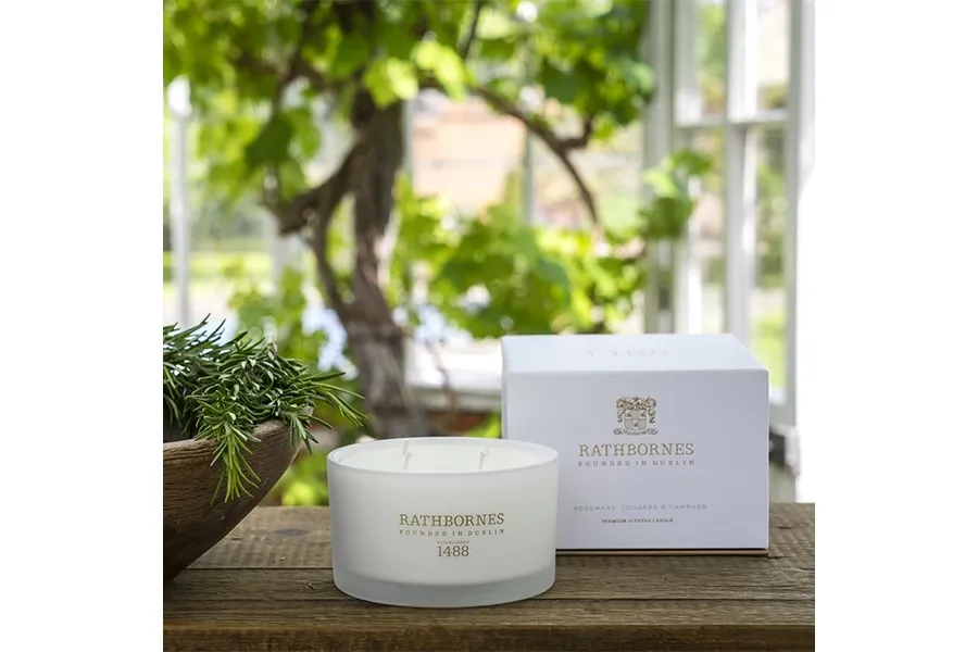 obrazek 3 Naturalna świeca zapachowa Rosemary – Rathbornes 1488