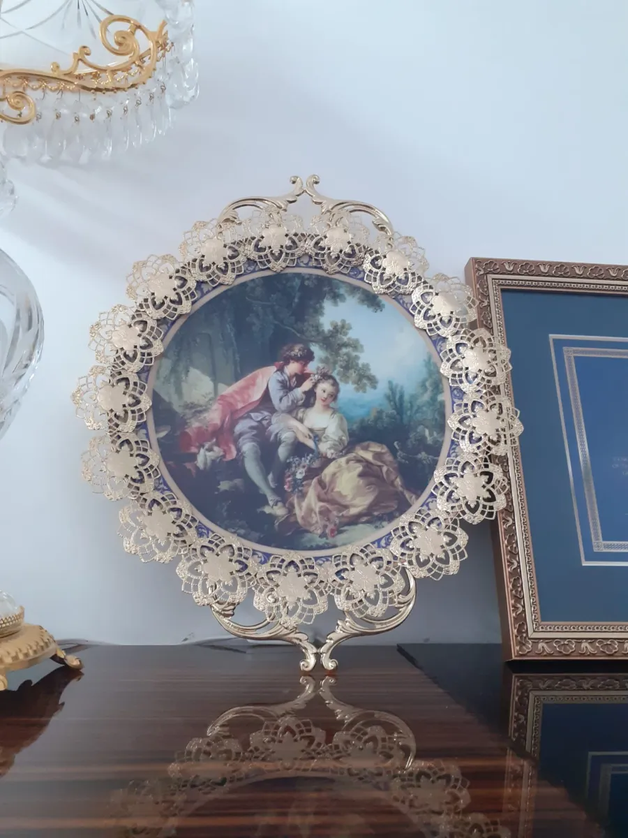 obrazek 2 Dekoracyjny obraz - mosiężna rama + porcelanowa płyta