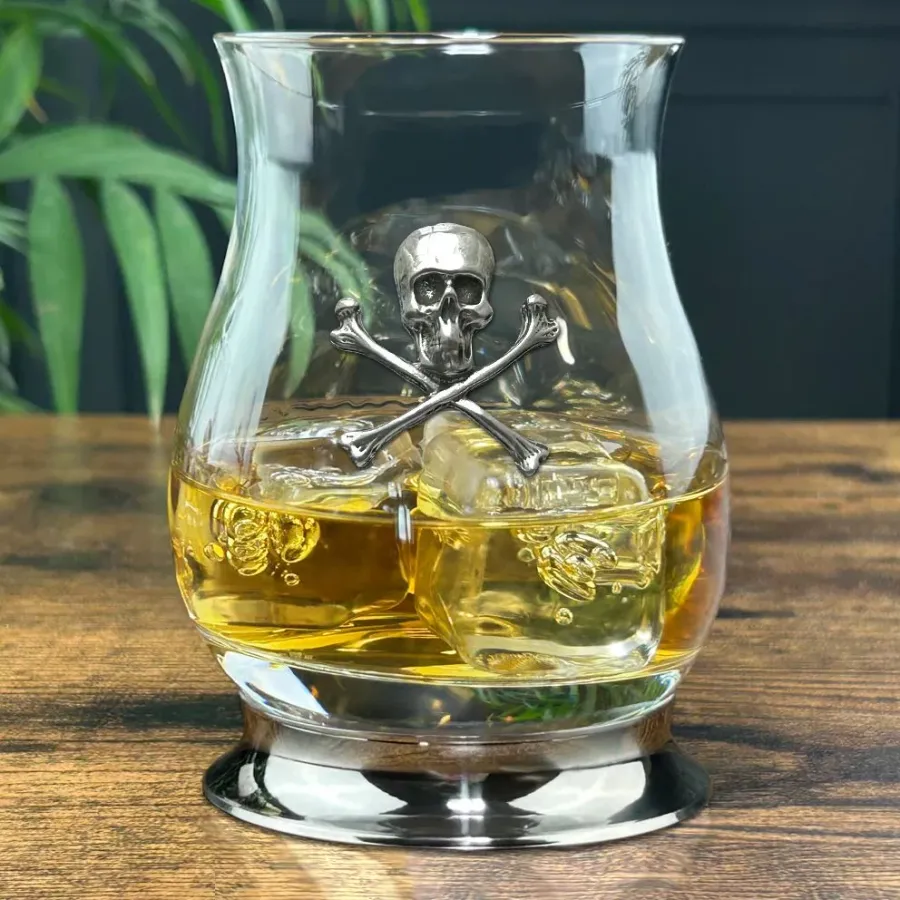 obrazek 3 Stylowa szlanka do whisky ozdobiona czaszką