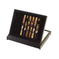 Picture Beautiful box for 10 NAMIKI EMPEROR feathers!