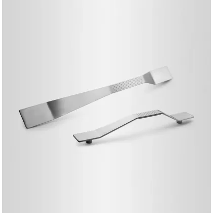 Zdjęcie Długi mosiężny uchwyt Wave do mebli