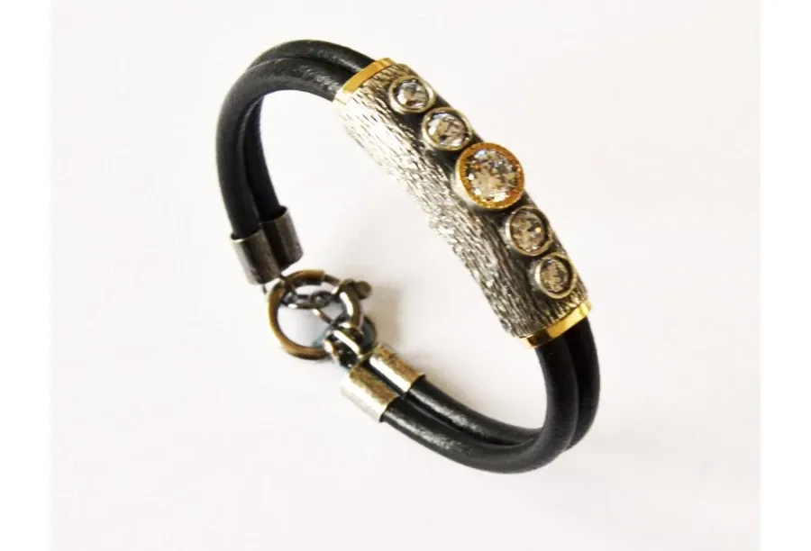 picture 2 Original leather bracelet, decorated with gold, silver and zirconia crystals