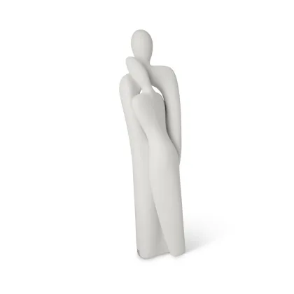 Zdjęcie Cudowna figurka przytulających się postaci od włoskiej marki
