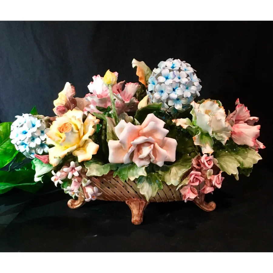 obrazek 1 Stylowy ceramiczny puchar kwiatowy
