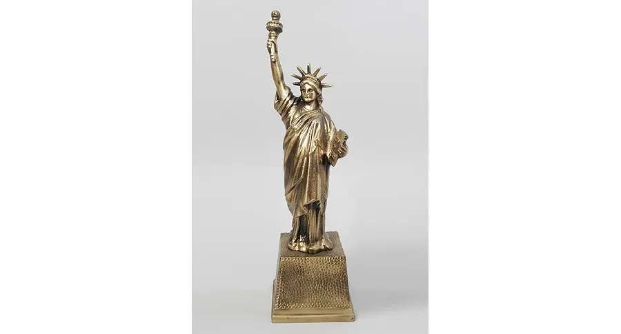 obrazek 1 Dostojna figura Statua Wolności - na wzór antyczny
