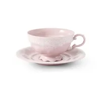 Zdjęcie Piękna porcelanowa filiżanka do herbaty ze spodkiem w kolorze różowym z delikatnym zdobieniem – Leander