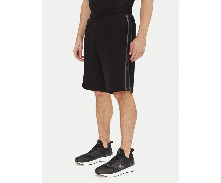 obrazek 1 EA7 Emporio Armani Szorty sportowe 7M000544 AF12660 UC001 Czarny Regular Fit