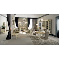Picture Luxurious sets of Italian living room furniture - Modenese